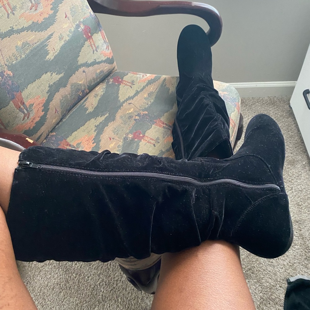 Hot Cakes Black Suede Women's Boots